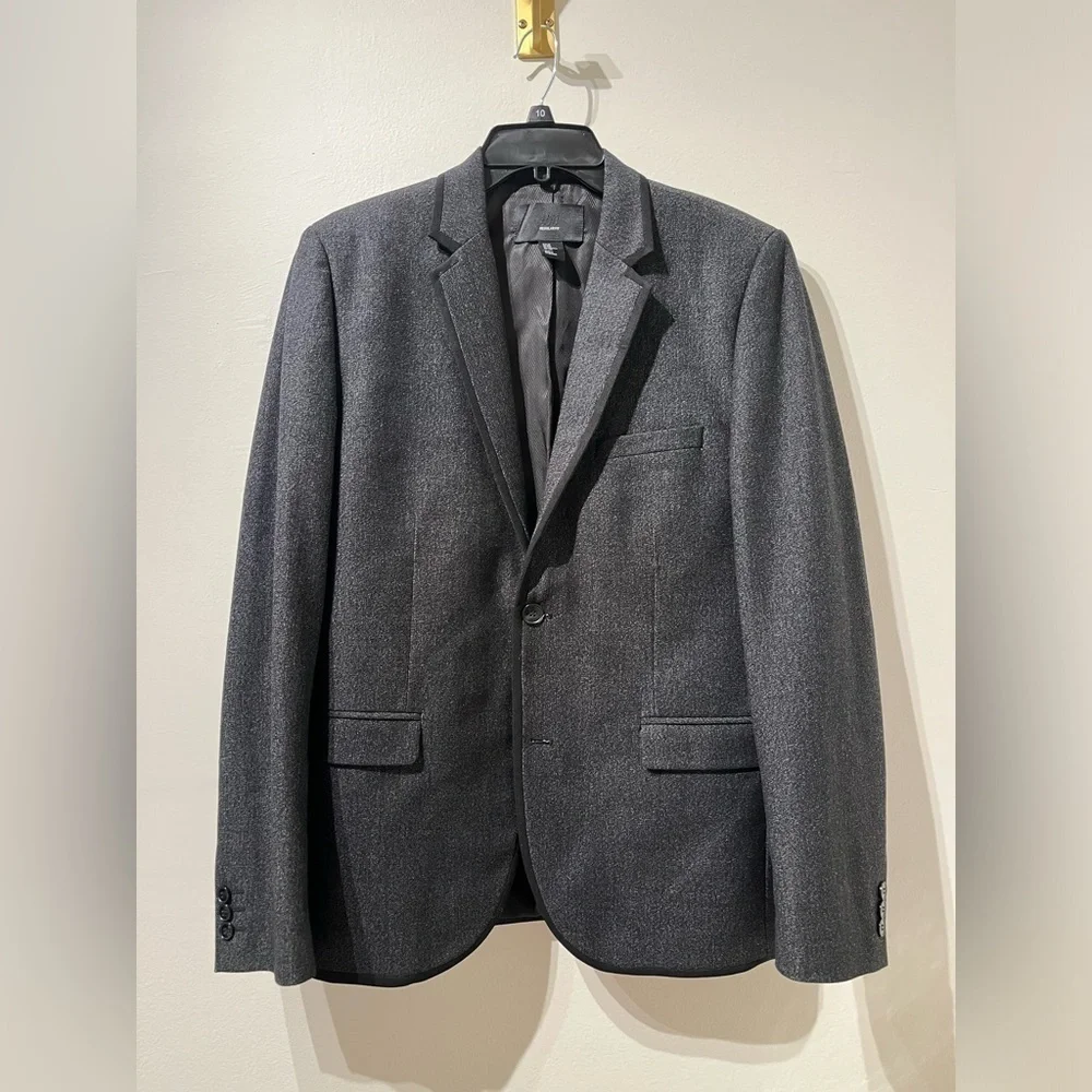 H&M charcoal and black sports coat in 40R